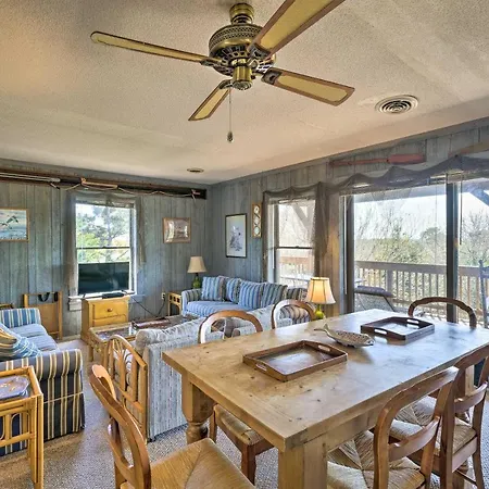 Spacious Kill Devil Hills Getaway With 3 Decks!